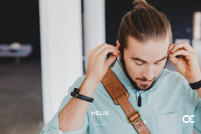HELIX藍(lán)牙耳機:用起來像吊墜、戴起來像手環(huán)