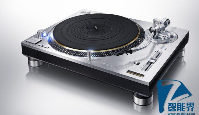 Technics 1200 黑膠唱機(jī)光榮重生，你會(huì)花 3 萬塊它嗎？