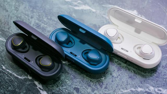 三星超便攜的Gear IconX運(yùn)動藍(lán)牙耳機(jī)開賣了