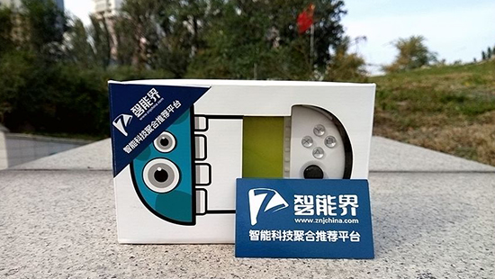 聽說玩游戲，飛智WEE拉伸手柄和手機更配哦~