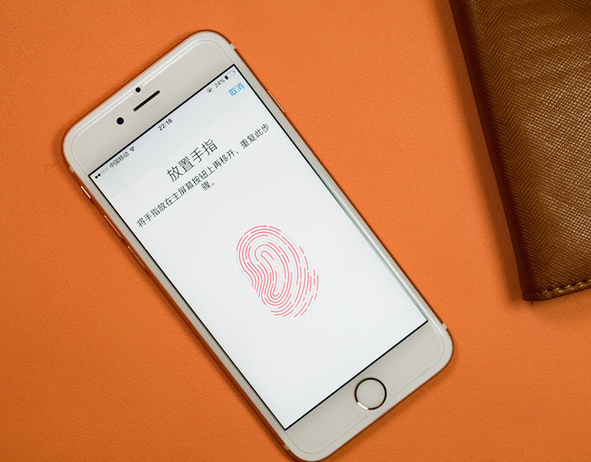 遠(yuǎn)不止是6s！iPhone還剩30%電量就自動(dòng)關(guān)機(jī)