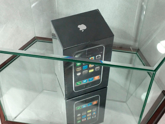 初代未拆封iPhone售價超10萬 信仰粉要來一臺嗎？