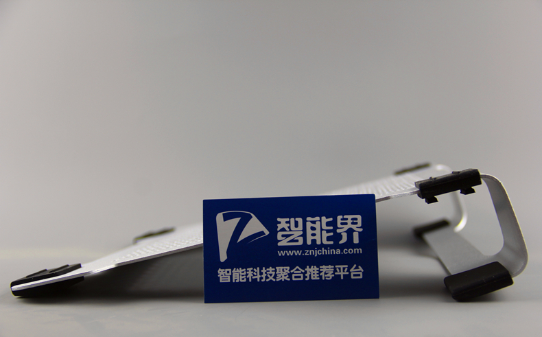散熱，我們是認(rèn)真的——ORICO全鋁DIY雙風(fēng)扇筆記本散熱墊評(píng)測(cè)