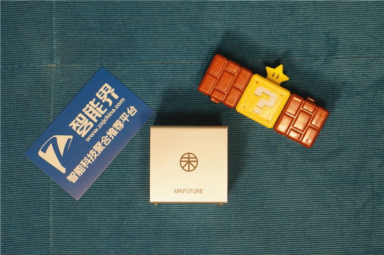 方寸之間 洞悉霾態(tài) 未來先生激光測霾儀