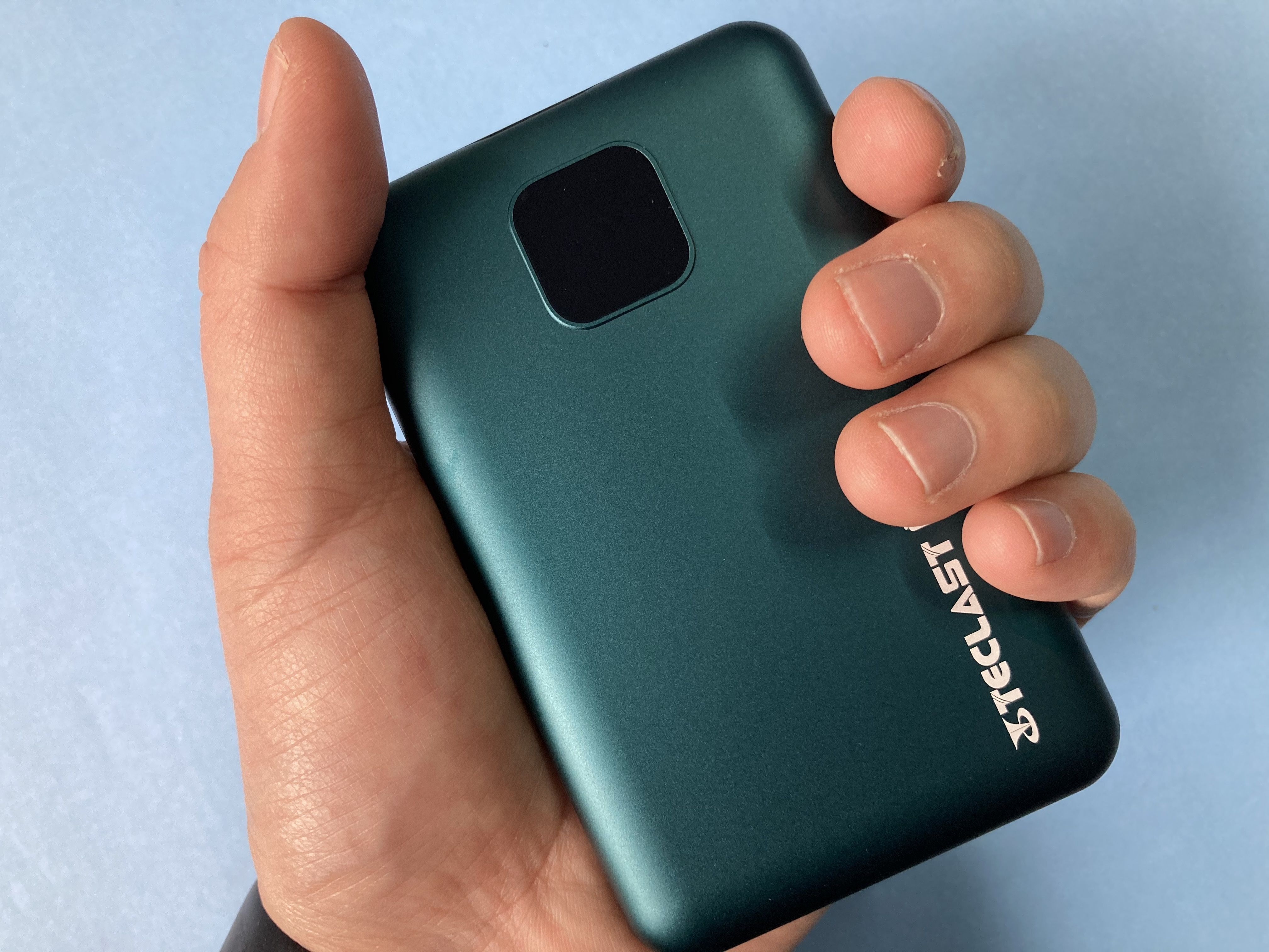 臺(tái)電X10 Pro，看一眼就會(huì)愛(ài)上的移動(dòng)電源