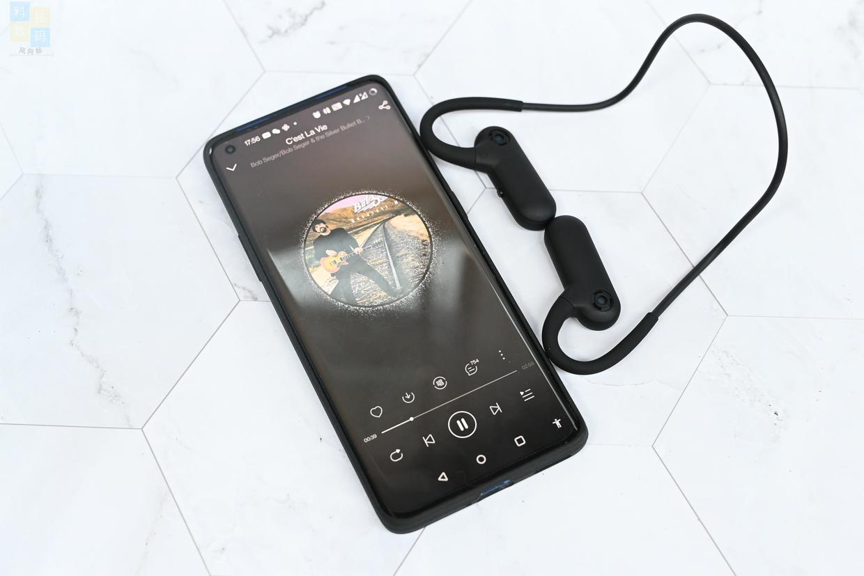 擺脫束縛，隨時暢聽好音樂，Dacom AirWings mp3體驗