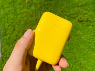 移速Q(mào)10快充充電寶體驗(yàn)：小體積大容量，女生的顏值好物