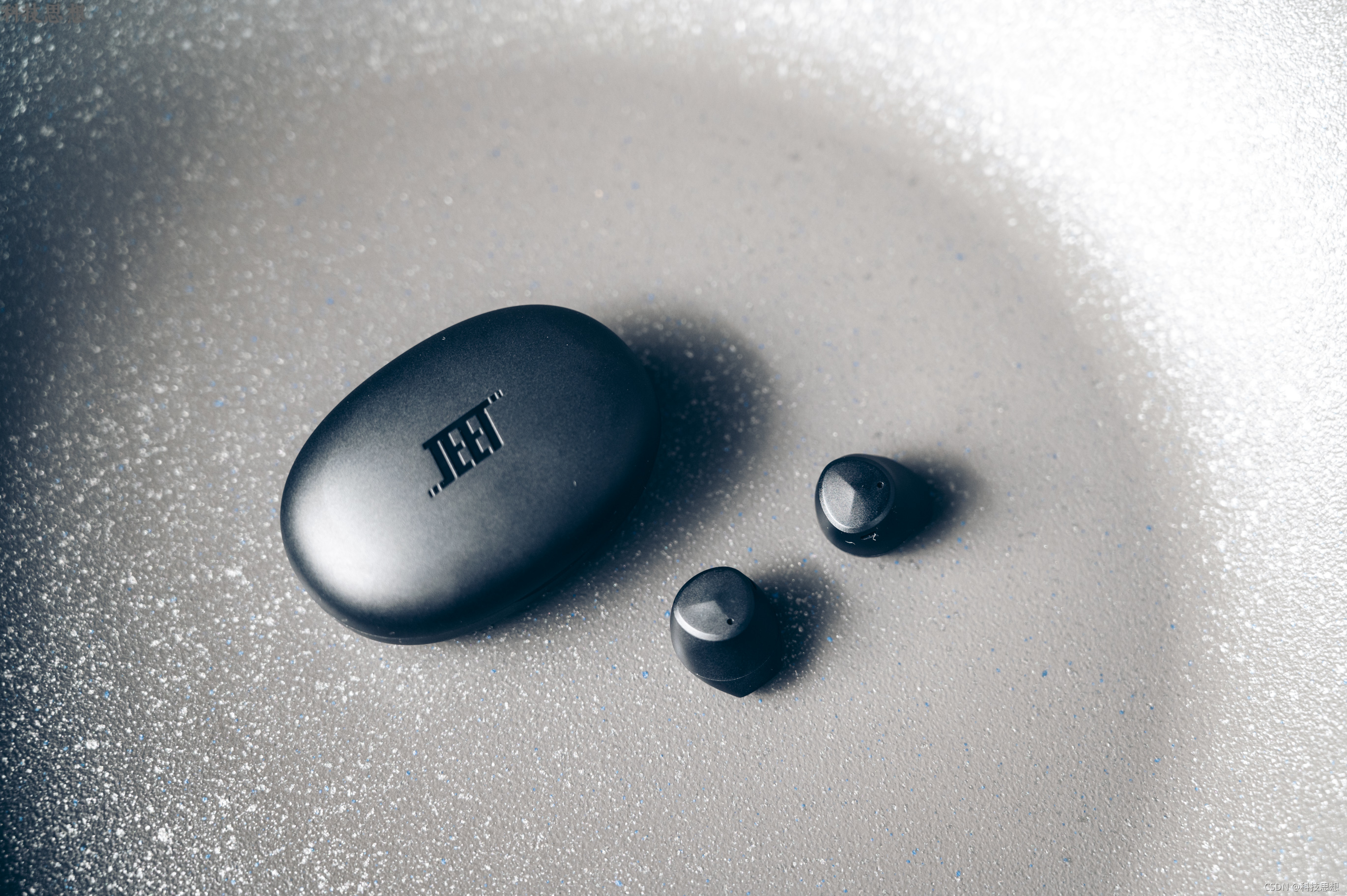 設(shè)計別致的小耳機，佩戴無感音質(zhì)不錯，JEET Air2體驗