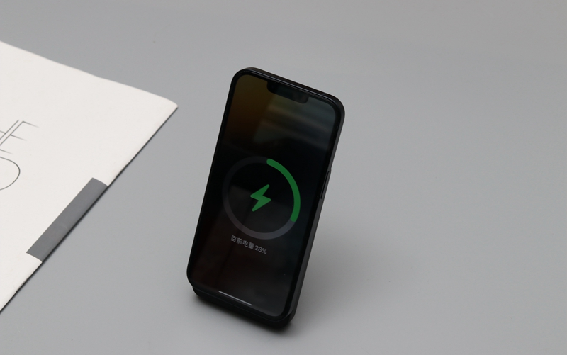 充電無“線”制，電友MagSafe充電寶讓你的iPhone13優(yōu)雅充電