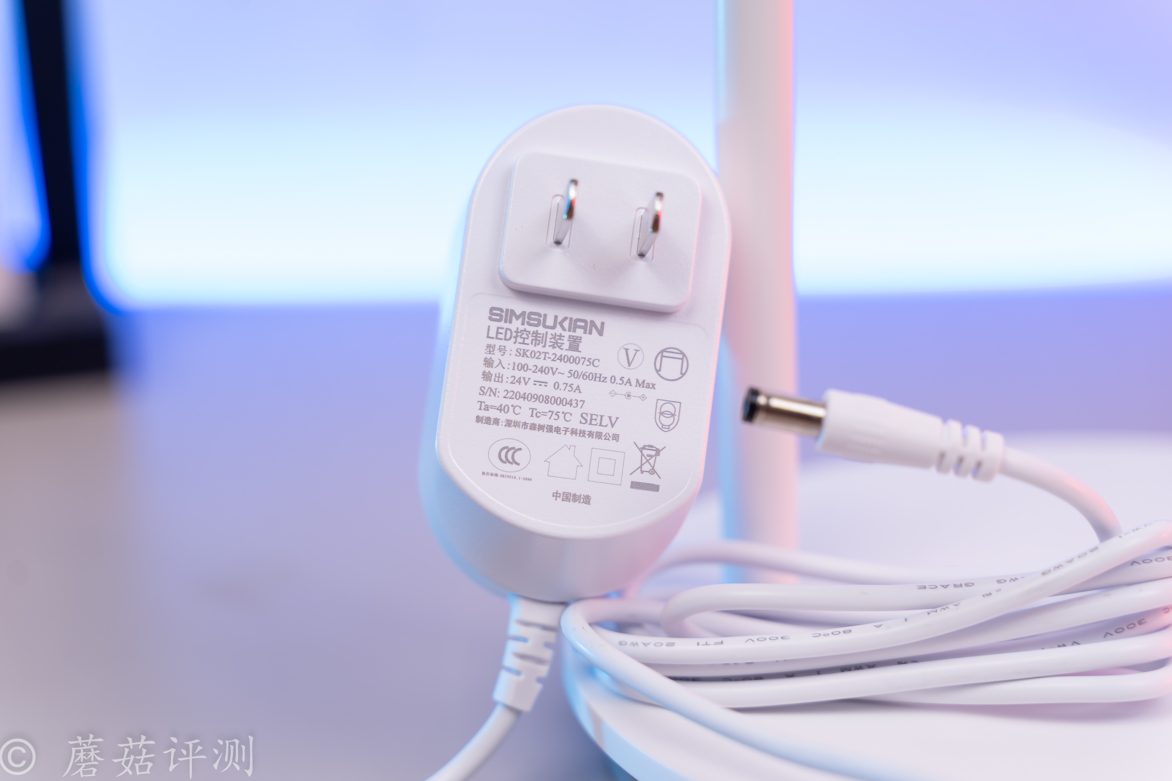 15_20220706_南卡_NANK-L1護(hù)眼臺燈學(xué)生學(xué)習(xí)專用國AA級兒童寫作業(yè)床頭書桌宿舍臥室閱讀燈家用智能學(xué)習(xí)辦公臺燈_云白色.jpg